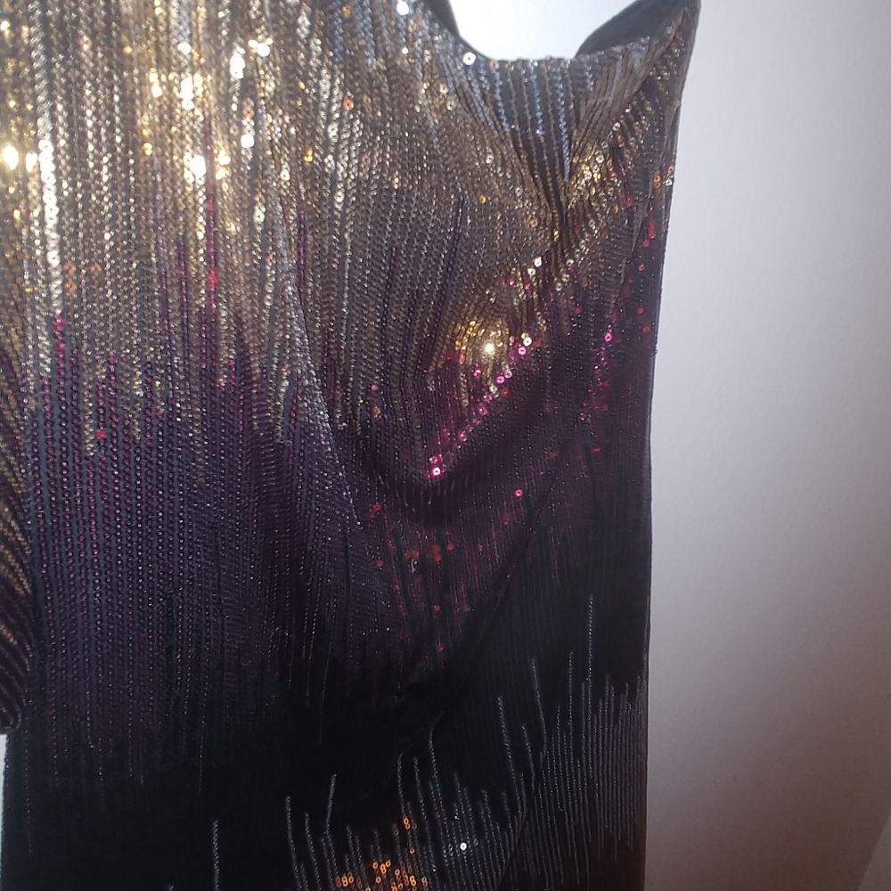 Dress - Picture 2 of 3